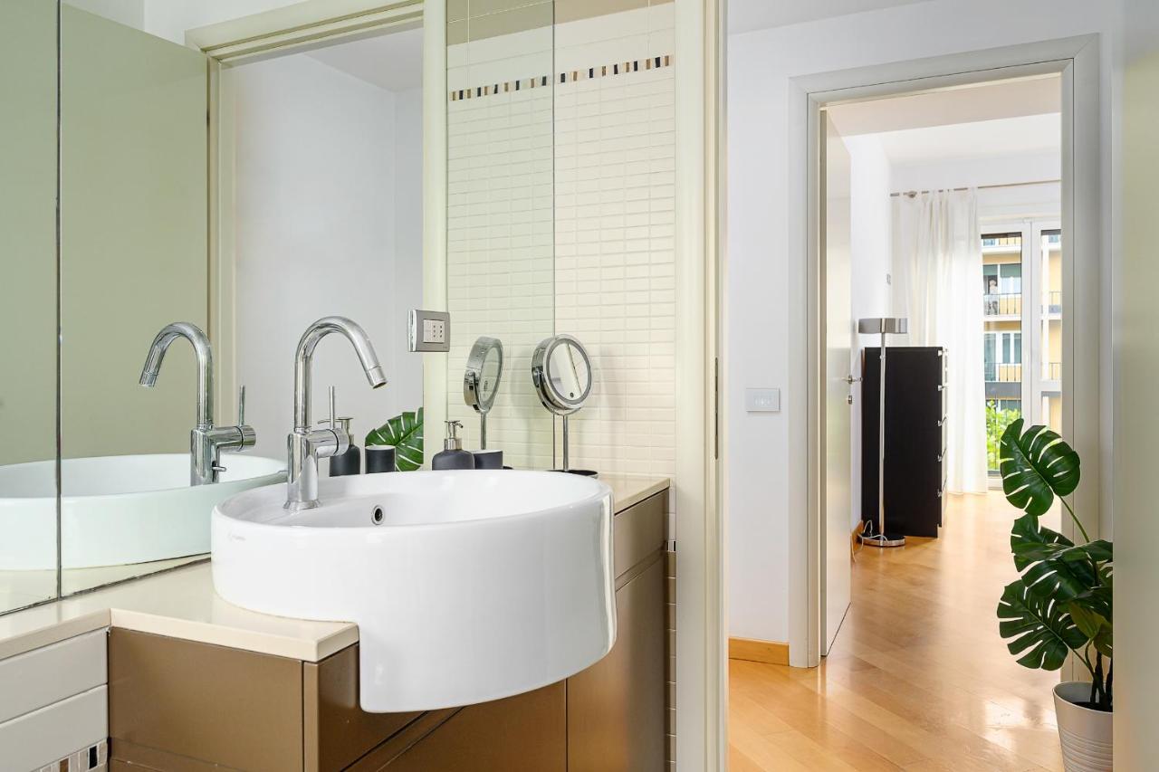 Stylish Condo Garibaldi Sempione 85M2 - Self Check-In Milánó Kültér fotó